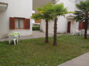 Nice flat for 6 guests with private garden